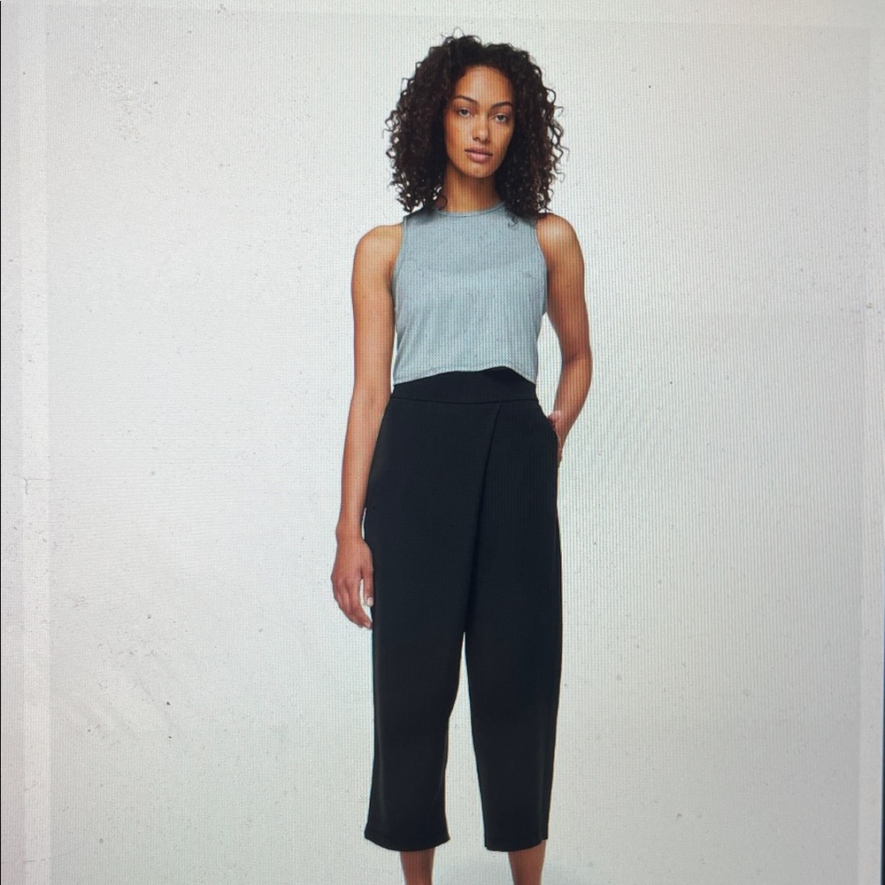 Lululemon sz 6 With The Flow Pant black wide leg culottes crop wrap-front pants